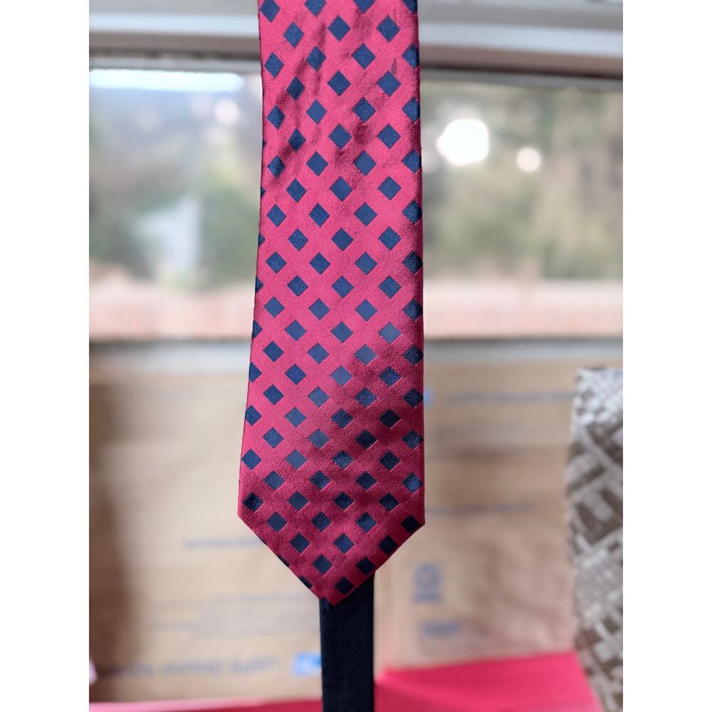 Vintage 90s Tommy Hilfiger Silk Tie Red Navy Diamond Crest Label